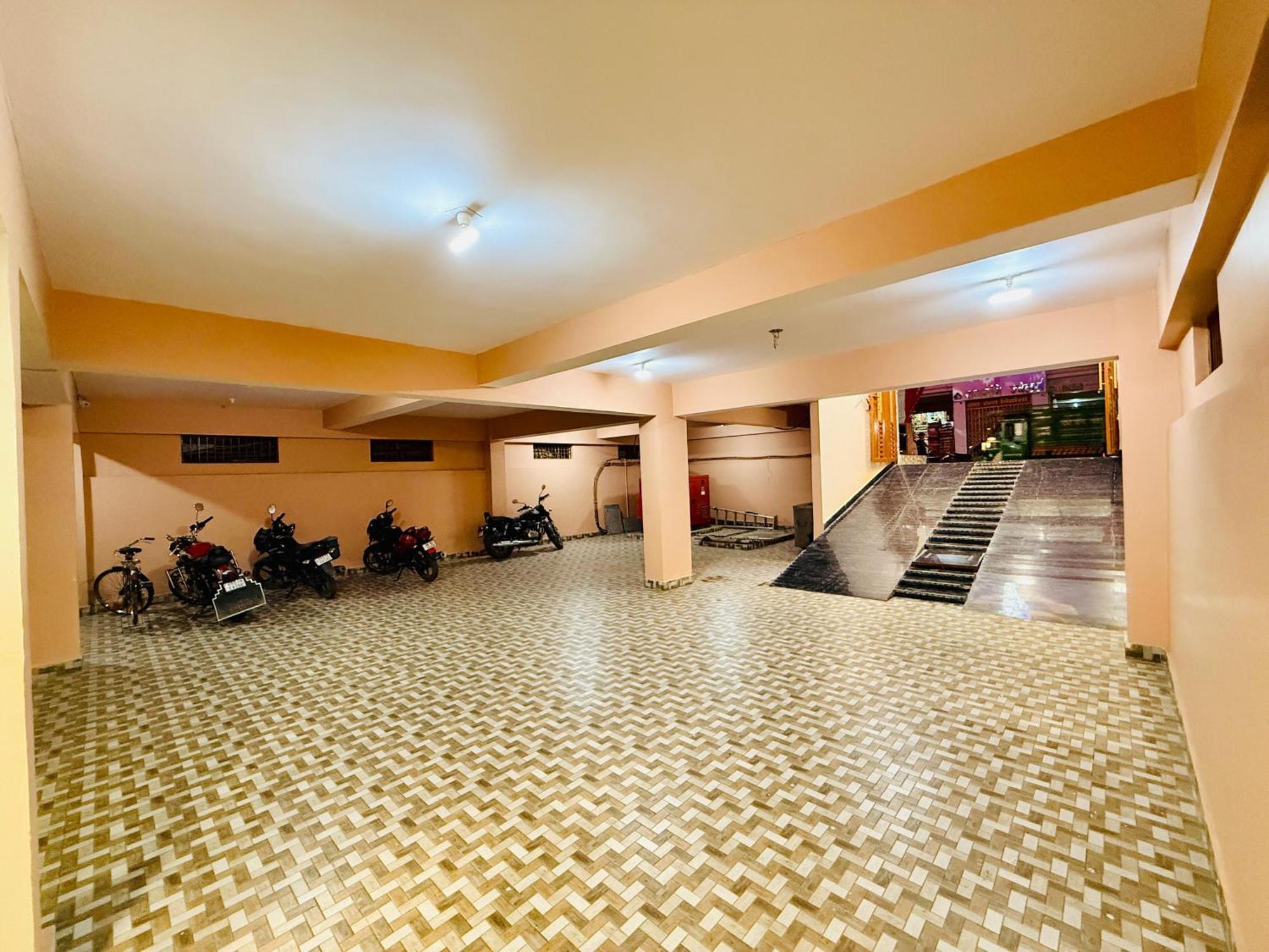 Hotel Golden Crystal Patna  Eksteriør billede