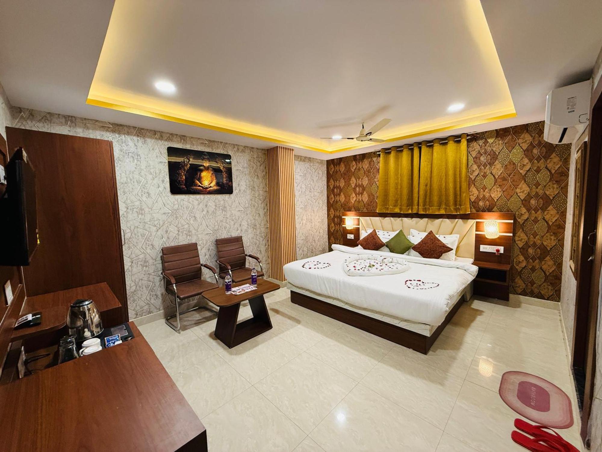 Hotel Golden Crystal Patna  Eksteriør billede